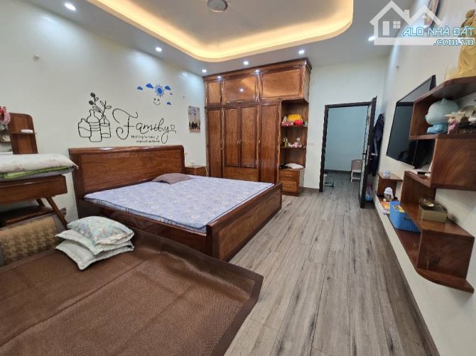 NHÀ ĐẸP HÀ TRÌ - HÀ ĐÔNG , NGÕ NÔNG - GẦN PHỐ , FULL NỘI THẤT , 38M2 - 4 TẦNG - GIÁ 6.8 TỶ - 3