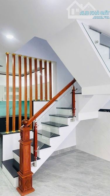 NHÀ 2 TẦNG - DT 5x20 - BƯNG ÔNG THOÀN - TNP.B - 3