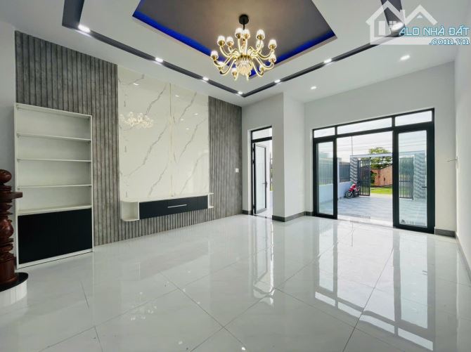 Bán nhà Mỹ Hạnh Nam Giáp Hóc Môn, Diện tích 237m2 - 1 Trệt 1 Lầu 3 Phòng Ngủ - Hoàn công - 3