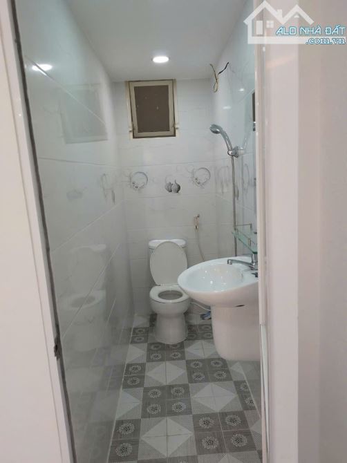 TRUNG TÂM QUẬN 10 - VỊ TRÍ ĐẸP, HẺM Ô TÔ ĐỖ CỬA, THÔNG - CHỈ 7.5 TỶ - 3