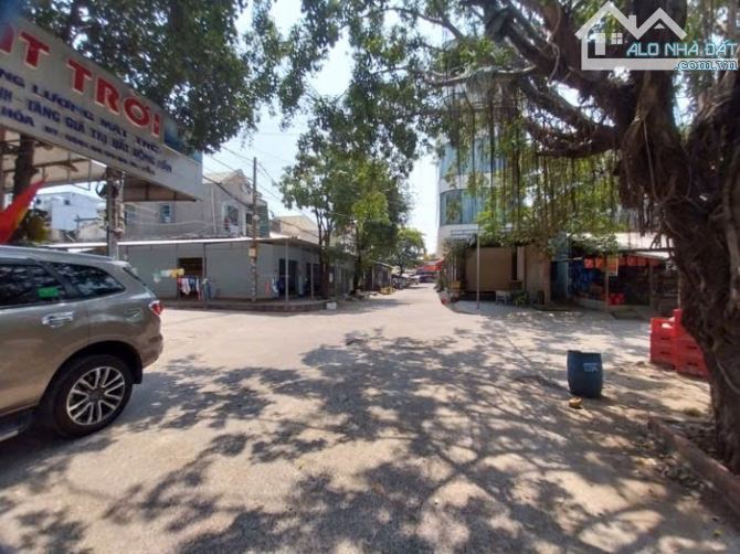 Đất THỔ CƯ đường BÙI VĂN NGỮ phường HIỆP THÀNH, Q12, dt 176,9m2(8,9m x 21m),đường 8m - 3