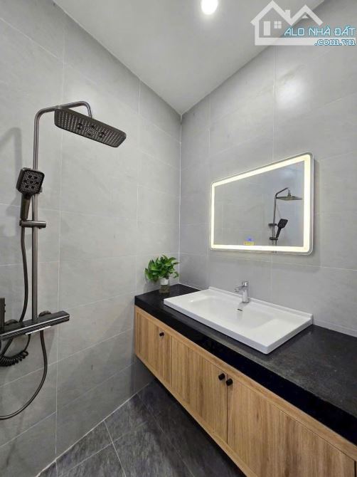 📌📌📌LÀM VIỆC TRỰC TIẾP GIÁ TỐT !!!. Bán căn 2 tầng Full Nội Thất kiệt 266/ Hoàng Diệu - 3