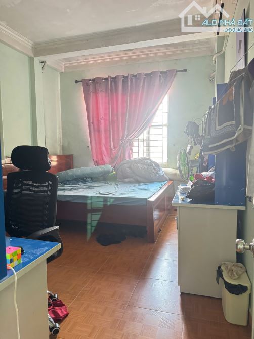 Nhà đẹp 4 tầng – ô tô đỗ cửa tại phố Bát Khối, Long Biên .Chỉ 4 tỷ - 3
