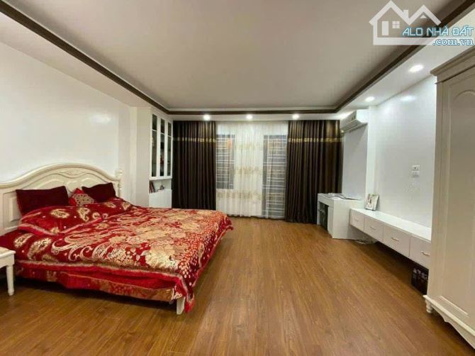 Cho thuê nhà Nguyễn Chính, vừa KD on kết hợp ở gđ, 5 tầng x 45m2, thang máy, 16 triệu/th - 3
