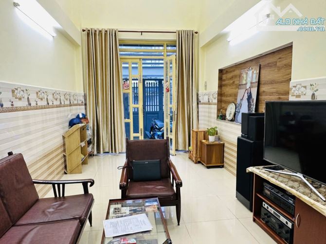 HẺM NHỰA OTO - HOÀNG HOA THÁM - P.NHUẬN - 68M2 - 4 TẦNG - 7.X T.Ỷ TL - 3