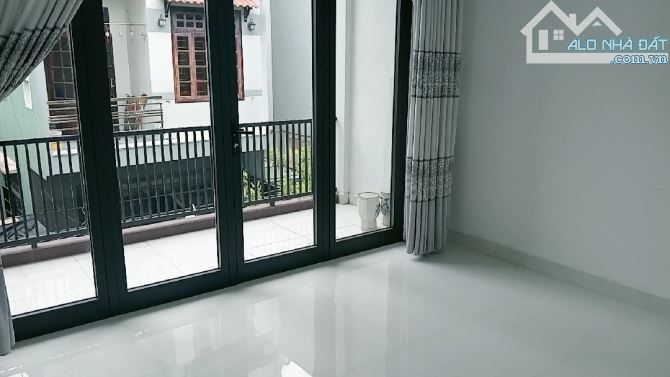 ✨ SIÊU PHẨM NHÀ 2 TẦNG – Ô TÔ ĐỖ CỬA ✨ 📍 Vị trí: Kiệt ô tô Lê Đình Lý, Hải Châu – trung t - 3