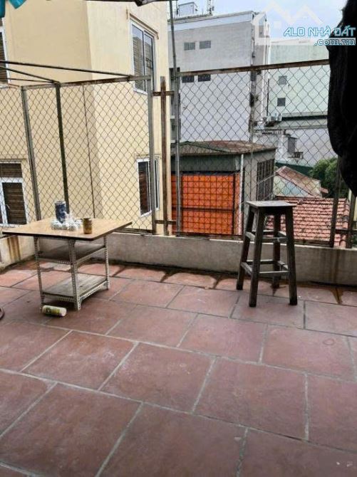Cho thuê nhà nguyên căn phố Huế - Hai Bà Trưng – Hà Nội. DT 23m x 4 tầng, giá 9tr - 3