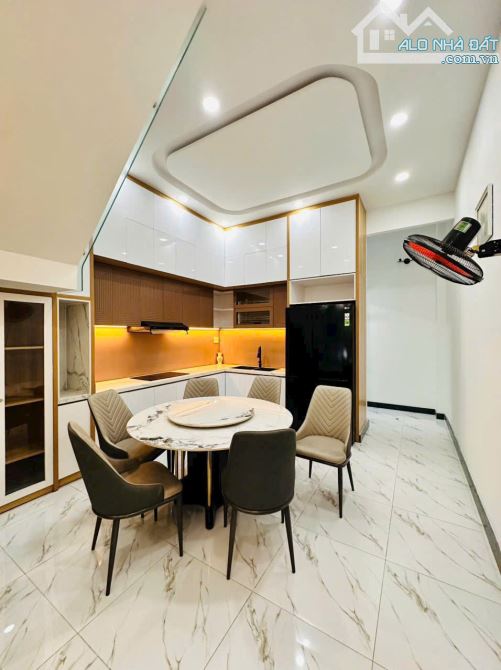 NHÀ ĐẸP 4 TẦNG - KHU VIP THẠNH LỘC 26 – ĐƯỜNG 12M – CHỈ 6.4 TỶ - 4