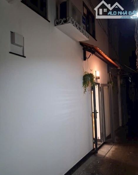 Vị trí đẹp HXH lô góc nhà mới xây Trần Quang Diệu quận 3 - 4