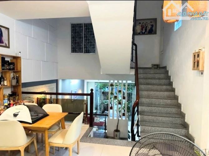 💥 SIÊU PHẨM -  BIỆT THỰ LÔ GÓC 3 TẦNG - GARA Ô TÔ - TRUNG TÂM HẢI CHÂU - GIÁ CHỈ NHỈNH 12 - 4