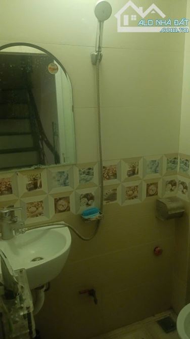 CHO THUÊ NHÀ NGUYÊN CĂN SÂN VƯỜN NGÕ 180 TRIỀU KHÚC THANH XUÂN - 4