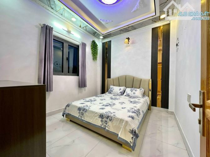 🤩🤩NHÀ ĐẸP 🚗 - 3TẦNG 5.2❌10M - ĐƯỜNG 8M - Tt NHÀ BÈ- Nhỉnh 6TỶ 💰🏡🏡 - 4