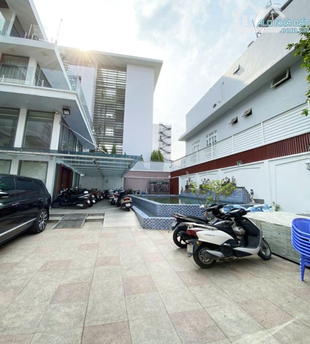Bán biệt thự Trần Não 12 đường số 20 DT600m 20x20 sân vườn hồ bơi - 4