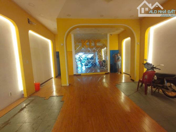Mặt bằng cần cho thuê ngay mặt tiền đường Phạm Văn Thuận, vị trí đẹp - 4