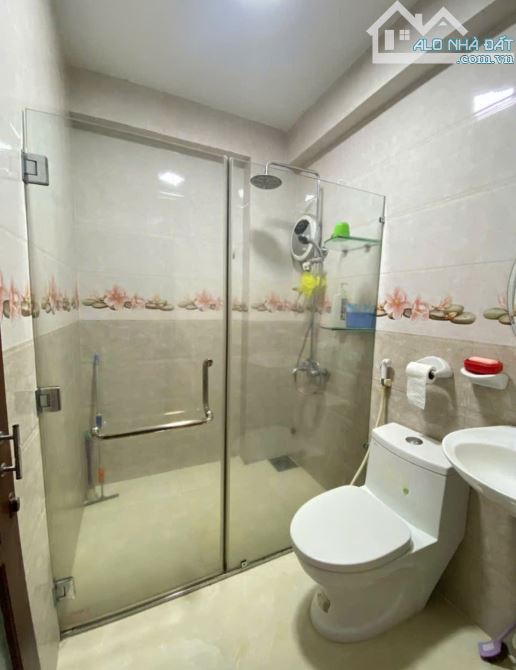 NHÀ ĐẬU Ô TÔ TRUNG TÂM QUY NHƠN DT 60m2 FULL NỘI THẤT GIÁ CHỈ 4 TỶ (thương lượng) - 4