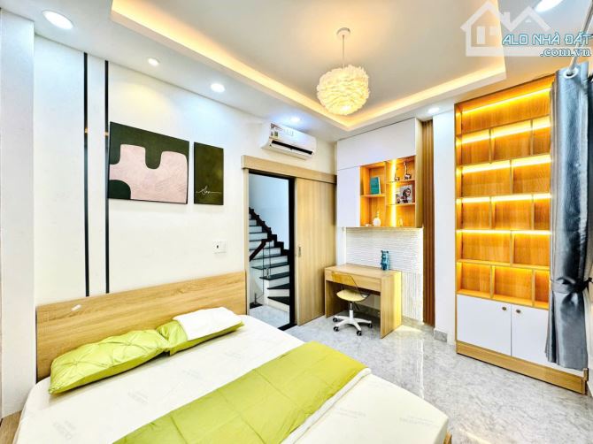 SÁT MT TRẦN CAO VÂN PN - 30M2 - NGANG 4M - 5 TẦNG CHỈ 6 TỶ HƠN - 4