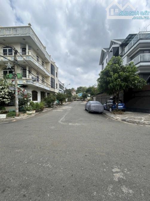 NHÀ MẶT TIỀN ĐẸP - GẦN AEON TÊN LỬA -KINH DOANH ĐA NGÀNH NGHỀ -4X20M, 4 TẦNG, CHỈ 9 TỶ 25 - 4