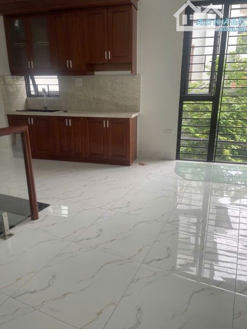 LÔ GÓC, DÂN XÂY, Ô TÔ NGỦ TRONG NHÀ, THẠCH BÀN LONG BIÊN - NHÀ MỚI Ở NGAY - 4