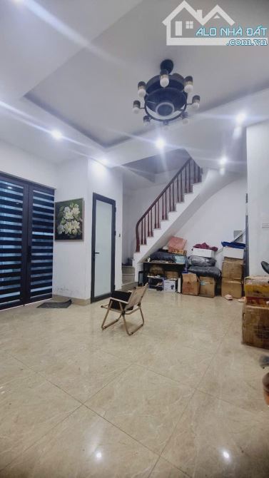 SIÊU PHẨM CẦU GIẤY -NGÕ THÔNG KINH DOANH-6 TẦNG THANG MÁY-LÔ GÓC  Ô TÔ ĐỖ CỬA-NHỈNH 14 TỶ - 4
