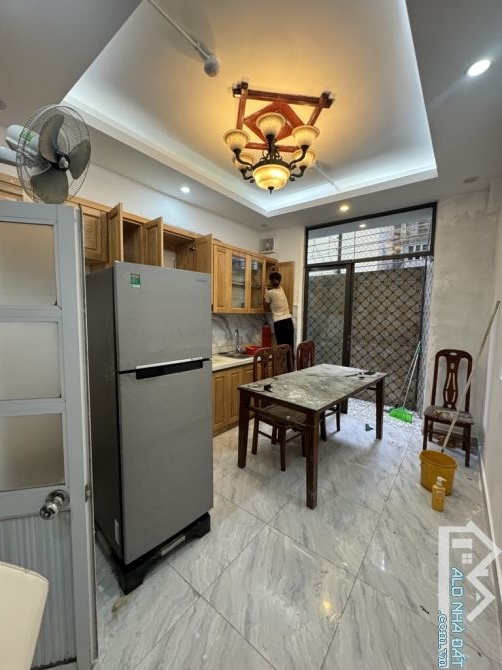 Bán nhà Láng - Thịnh Quang ngõ thông thoáng sạch , khung cột chắc chắn 5 tầng 7 phòng dòng - 4