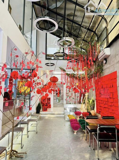 SANG NHƯỢNG QUÁN CAFE SIÊU VIP THÀNH PHỐ HUẾ GIÁ CHỈ 450 TRIỆU - 4