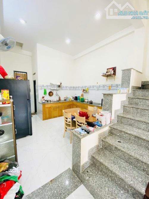 Nhà 3 tầng đường THẠNH XUÂN 22, phường THẠNH XUÂN, Q12, dt 61,2m2 (4mx15,3m), Hẻm 5m - 4