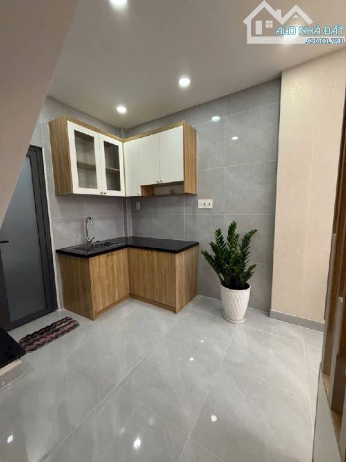 NHÀ XINH NGUYỄN SỸ SÁCH -ĐỐI DIỆN CHỢ - 2 TẦNG - TẶNG NỘI THẤT - CHỈ NHỈNH 2TỶ - 4