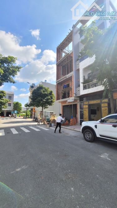 Bán đất ngang 5m, Dĩ An 2km, p.Tân Đông Hiệp, Tp.Dĩ An chỉ 2,85 tỉ TL M7375 - 4