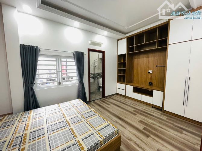 Bán nhà 3 tầng đl gốc dân Hồ Sen, Lê Chân 52m giá chỉ 3,x tỷ - 4