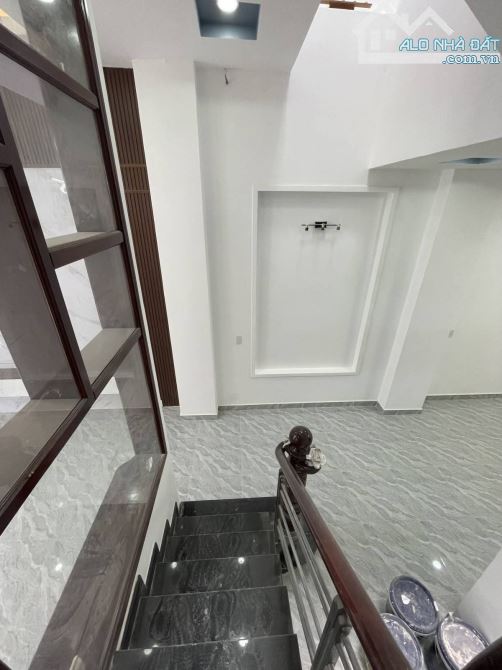 SIÊU PHẨM NHÀ ĐẸP - 3 TẦNG SÂN THƯỢNG - NGANG LỚN 4.5M - GIÁ 5 ĐỒNG 680 - HẺM THẲNG 6M - K - 4