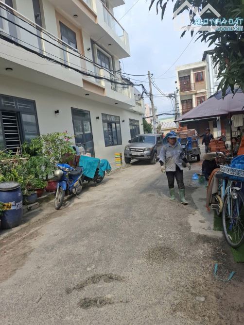 BÁN NHÀ 5 TẦNG MỚI XÂY - TRUNG MỸ TÂY - Q12 - HẺM XE HƠI 8m- GIÁ 8.6ty - 4