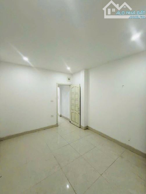 BÁN NHÀ PHÂN LÔ LẠC LONG QUÂN 50m MT 3,5m 5 TẦNG GẦN HỒ TÂY GARA Ô TÔ 14,5 TỶ - 4