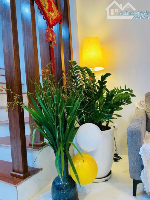 NHÀ PHÂN LÔ LẠC LONG QUÂN 30m 5 TẦNG MT 3,6m NGÕ Ô TÔ CÁCH HỒ TÂY 200M FULL NỘI THẤT 11 TỶ - 4