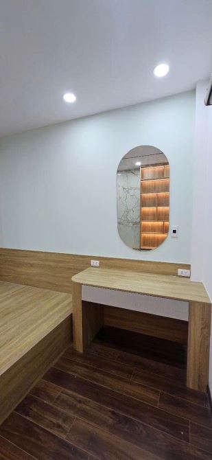BÁN NHÀ XUÂN THỦY 35m MT 3,5m NGÕ THÔNG KINH DOANH  6 TẦNG 10 TỶ - 4