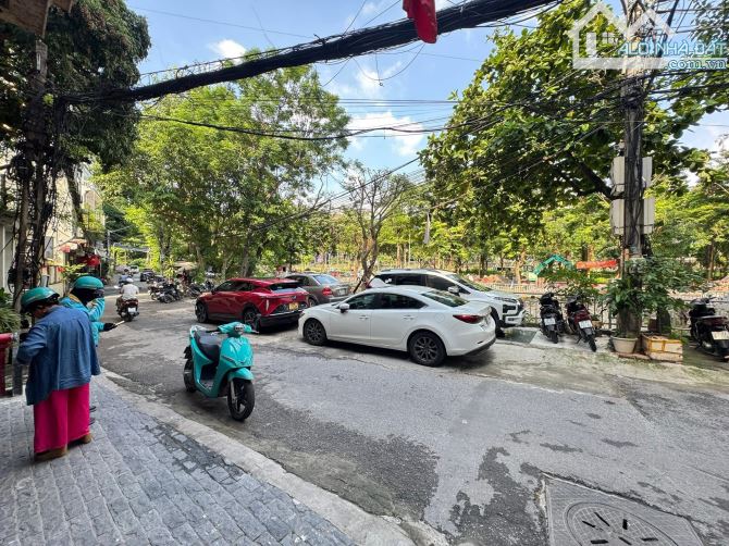 Bán toà nhà văn phòng 8T lô góc,ô tô tránh vỉa hè,sổ đẹp nở hậu dt 122m 8t mt 6,2m - 4