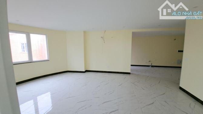 VIP NGHĨA ĐÔ – LÔ GÓC – VIEW STARLAKE, BỂ BƠI – 333M² – 6PN, 6WC – 18.6 TỶ (0TL152071) - 4