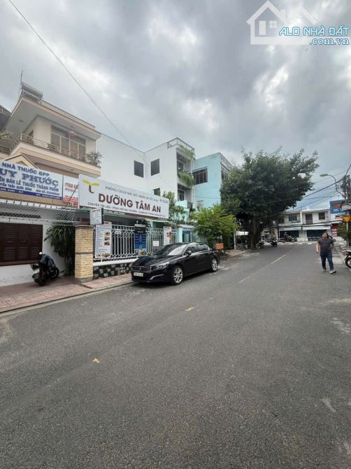 BÁN NHÀ 3 TẦNG, MT ĐƯỜNG LAM SƠN, 168,4M2 NGANG 10, GIÁ 18 TỶ. CN23.8 - 4