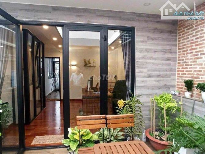 Vị trí hiếm, Phạm Ngọc Thạch, ngõ nông, căn góc, nhà mới đẹp ở ngay - 4