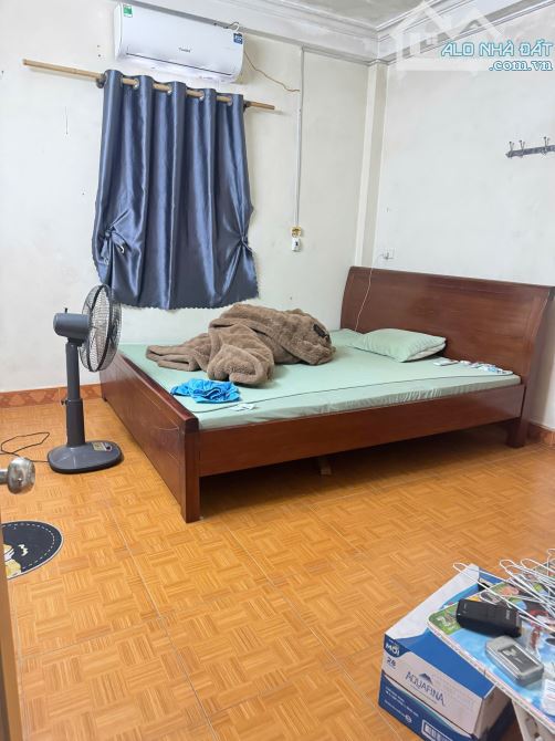 Nhà đẹp 4 tầng – ô tô đỗ cửa tại phố Bát Khối, Long Biên .Chỉ 4 tỷ - 4