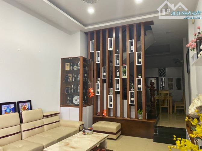 BÁN NHÀ MẶT TIỀN KINH DOANH Q9 - 80M2 - 3 TẦNG - DÒNG TIỀN 15TR/T - 4