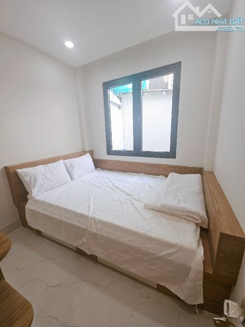 Bán nhà 3 tầng - 25m2 - Lạc Long Quân, Gần chờ Tân Bình - giáp QUận 1o - chỉ 4.05 tỷ - 4