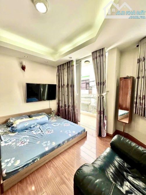 Bán nhà HXH tránh- Sát mặt tiền Quang Trung - 93m2, ngang 6m - 3 tầng 4PN - 4