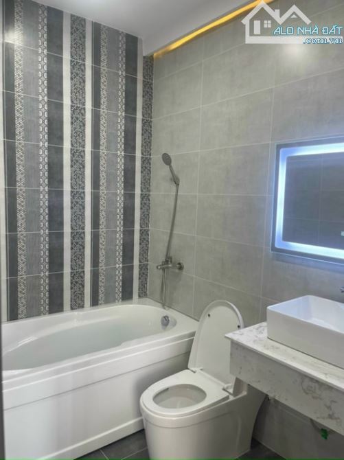 Căn Hộ Dịch Vụ 4 Tầng, Thu Nhập 600TR/ NĂM, Mặt Tiền Nguyễn Văn LInh, Giá 30 Tỷ - 5