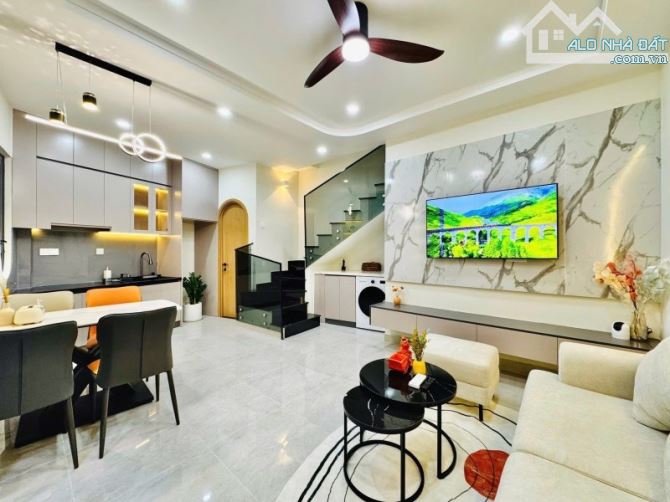 BÁN NHÀ SIÊU PHẨM 2 TẦNG – THÍCH QUẢNG ĐỨC P5 PHÚ NHUẬN – 27M² (6x5) – 2PN– CHỈ 4.98 TỶ - 5