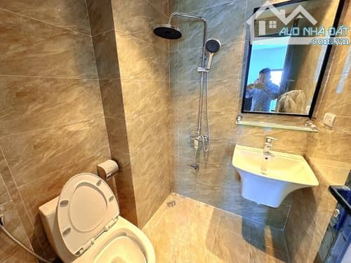 GÀ ĐẺ TRỨNG VÀNG - TOÀ CCMN NGAY NGÃ 5 Ô CHỢ DỪA - DT 52M X 8 TẦNG - MT 4.8M - 5