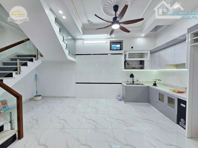 Chính chủ bán nhà độc lập Trần Nguyên Hãn. 64m2 3 ngủ khép kín - 5