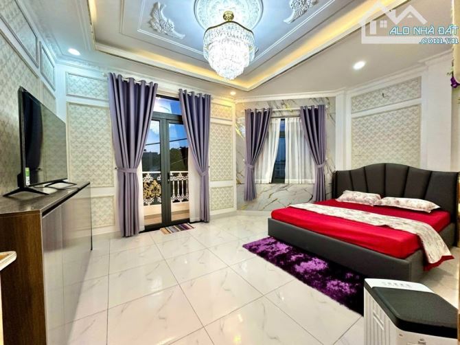 🤩🤩NHÀ ĐẸP 🚗 - 3TẦNG 5.2❌10M - ĐƯỜNG 8M - Tt NHÀ BÈ- Nhỉnh 6TỶ 💰🏡🏡 - 5