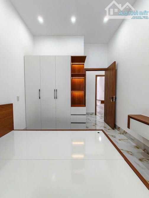 nhà 1 trệt 1 lầu mới hiện đại full nội thất hẻm 311 nguyễn văn cừ, lộ ô tô - 5