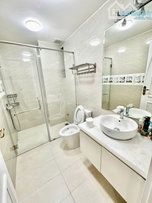 Bán nhà phố Khúc Thừa Dụ 49m², 7 tầng, MT 4.5m, ô tô, TM, giá 16.5 tỷ - 5