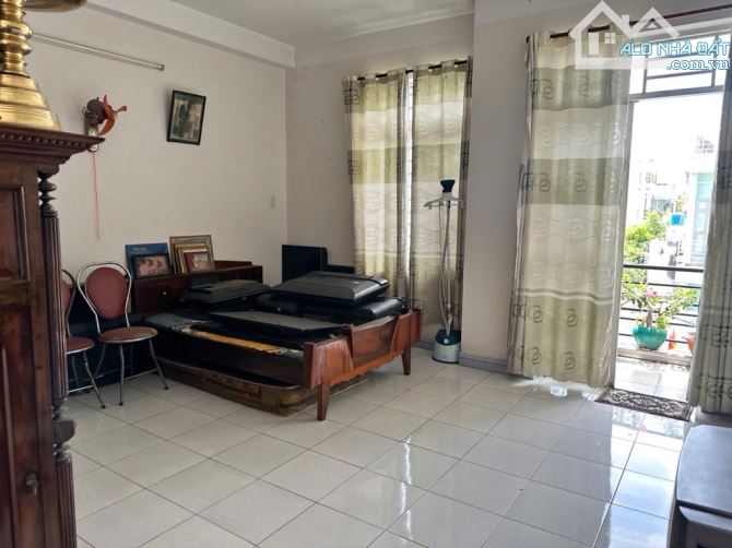 Bán gấp nhà 3 tầng Quận 12, 5x20m, đường xe tải tránh, kinh doanh đỉnh, nhỉ 6 tỷ - 5